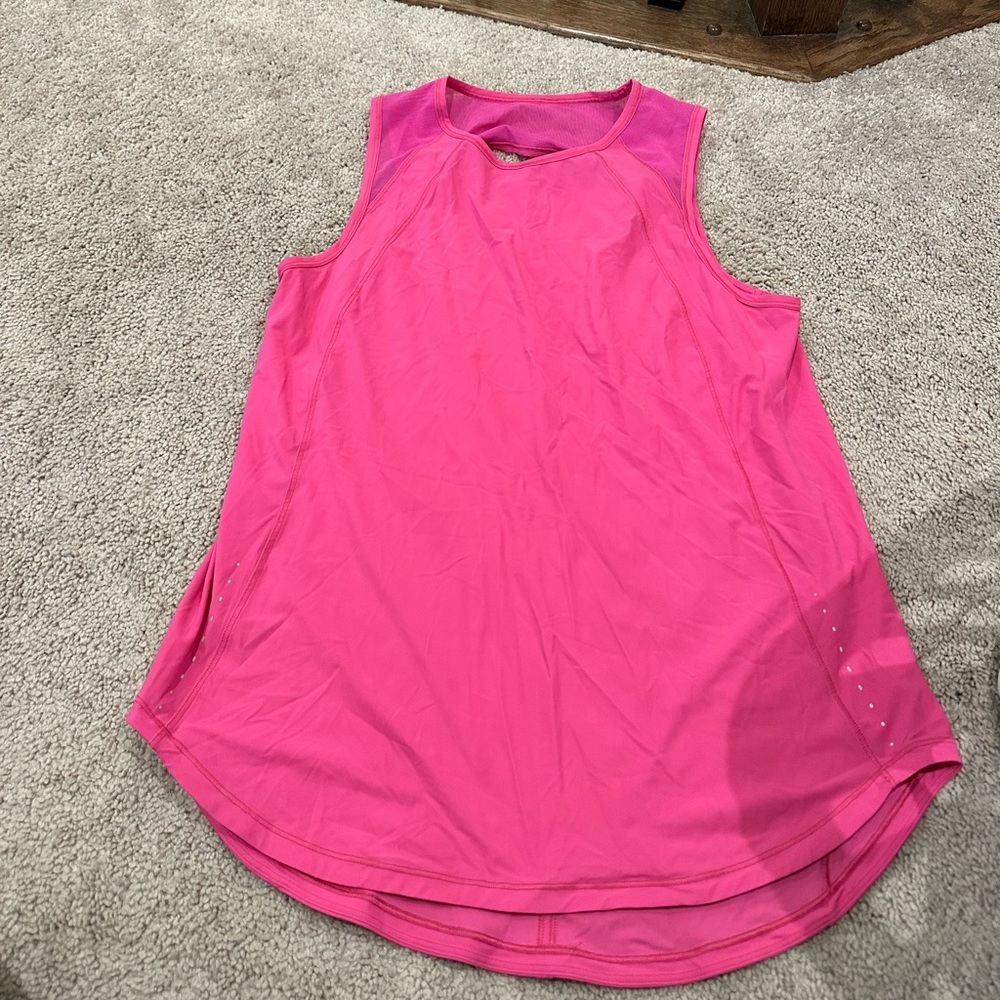 Hot pink lululemon tank, size 8. Worn once